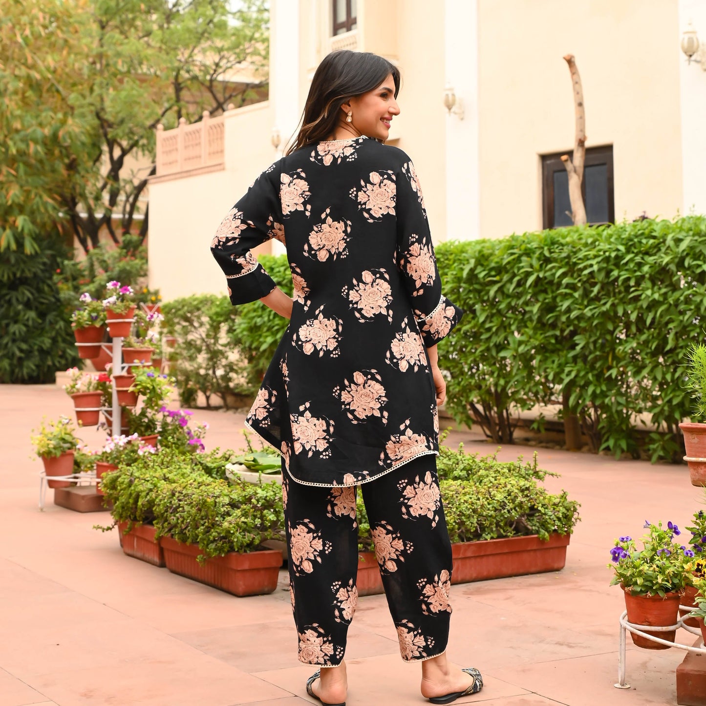 Black Rose Petal Kurta Set | Relove