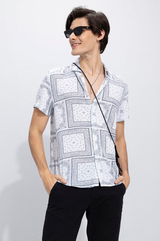 Banquet Bits Paisley White Shirt | Relove