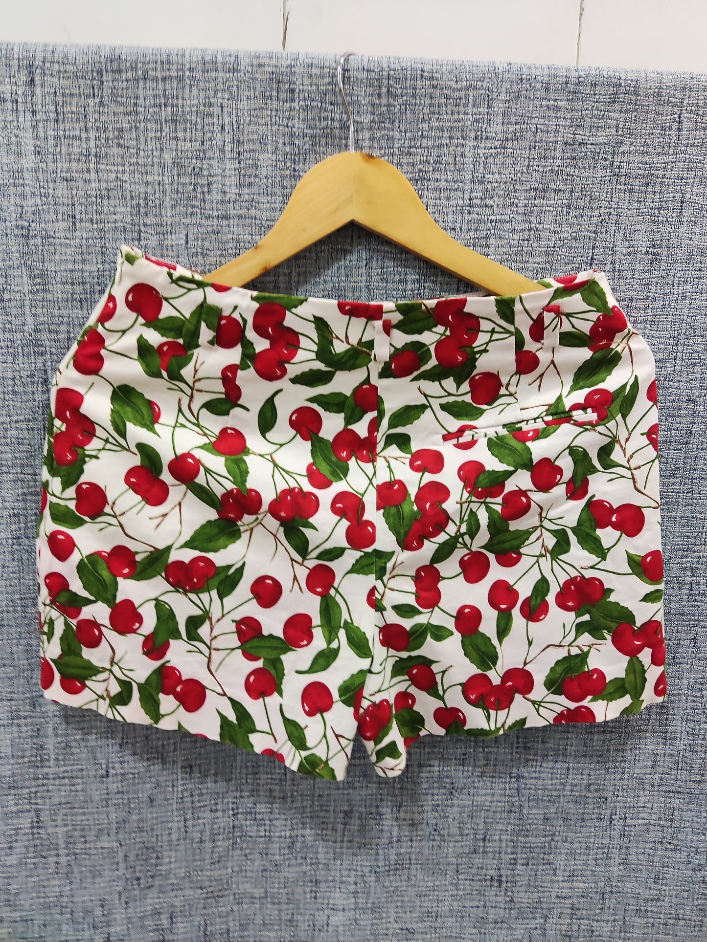 ZARA Women Red White Cherry Print Shorts | Relove
