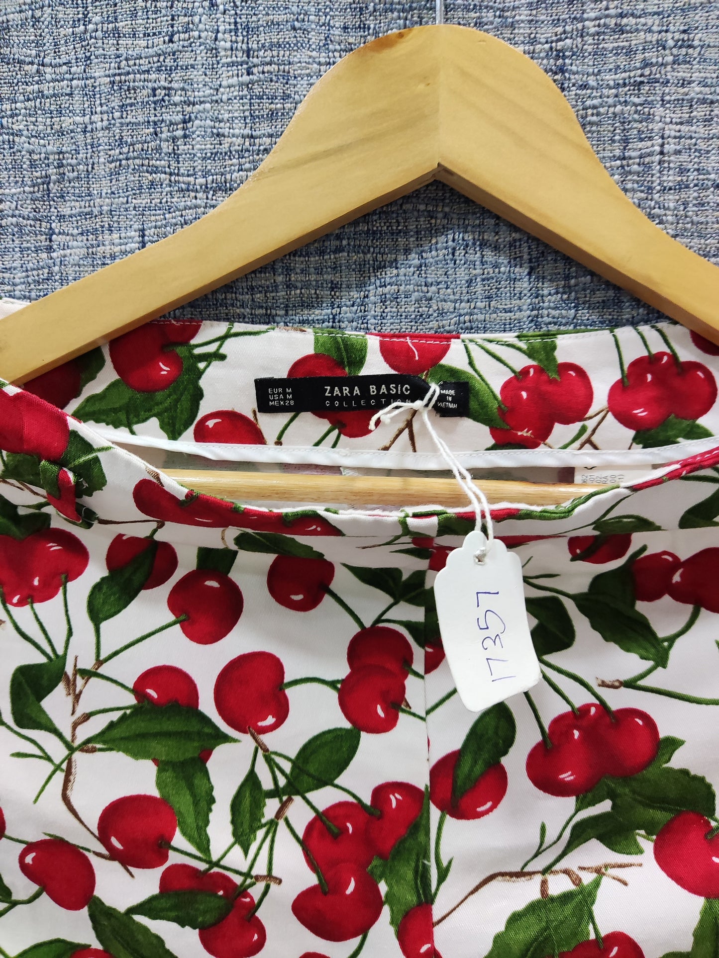 ZARA Women Red White Cherry Print Shorts | Relove