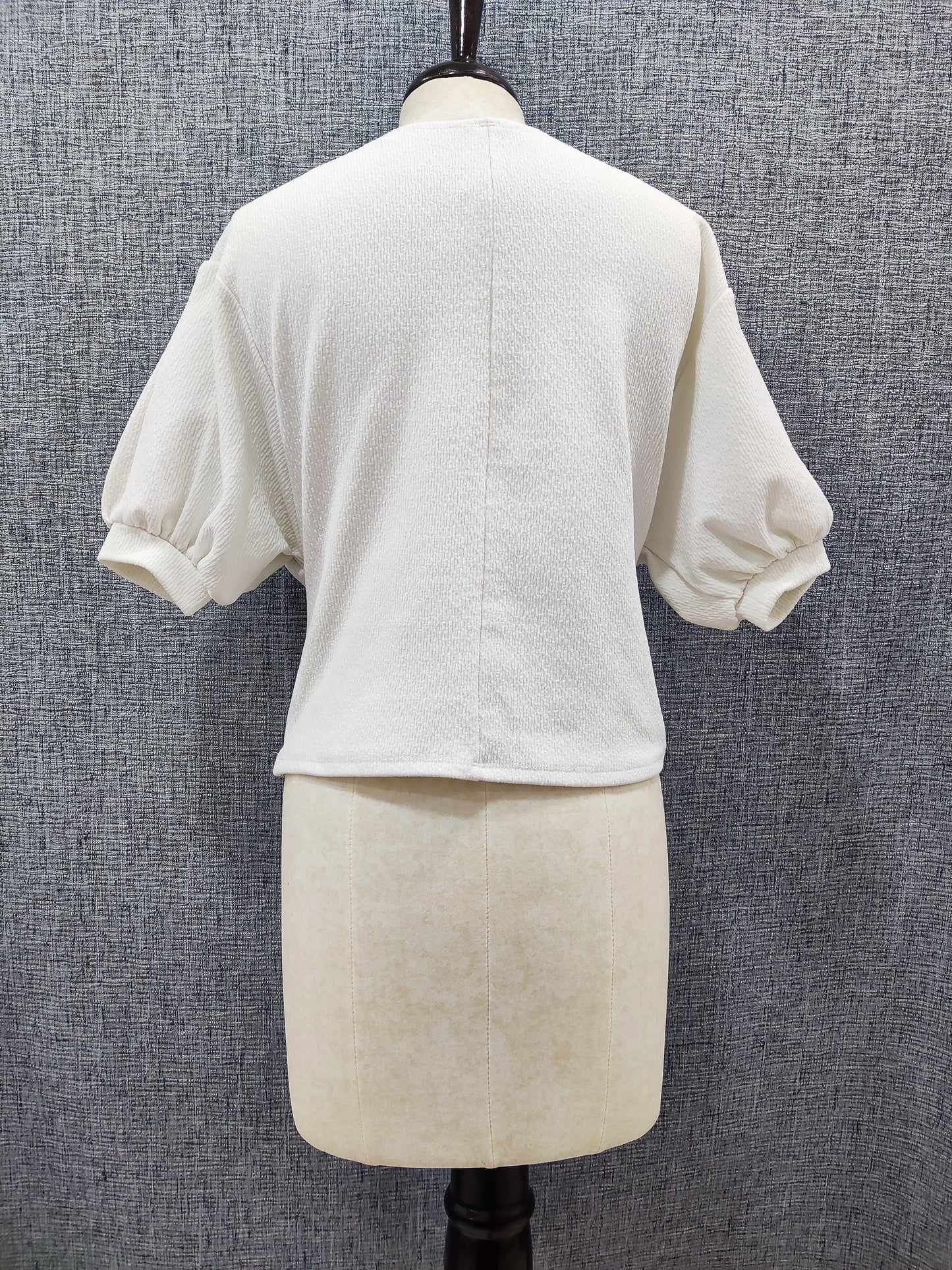 ZARA White V-neck Blouse with Puff-sleeves | Relove