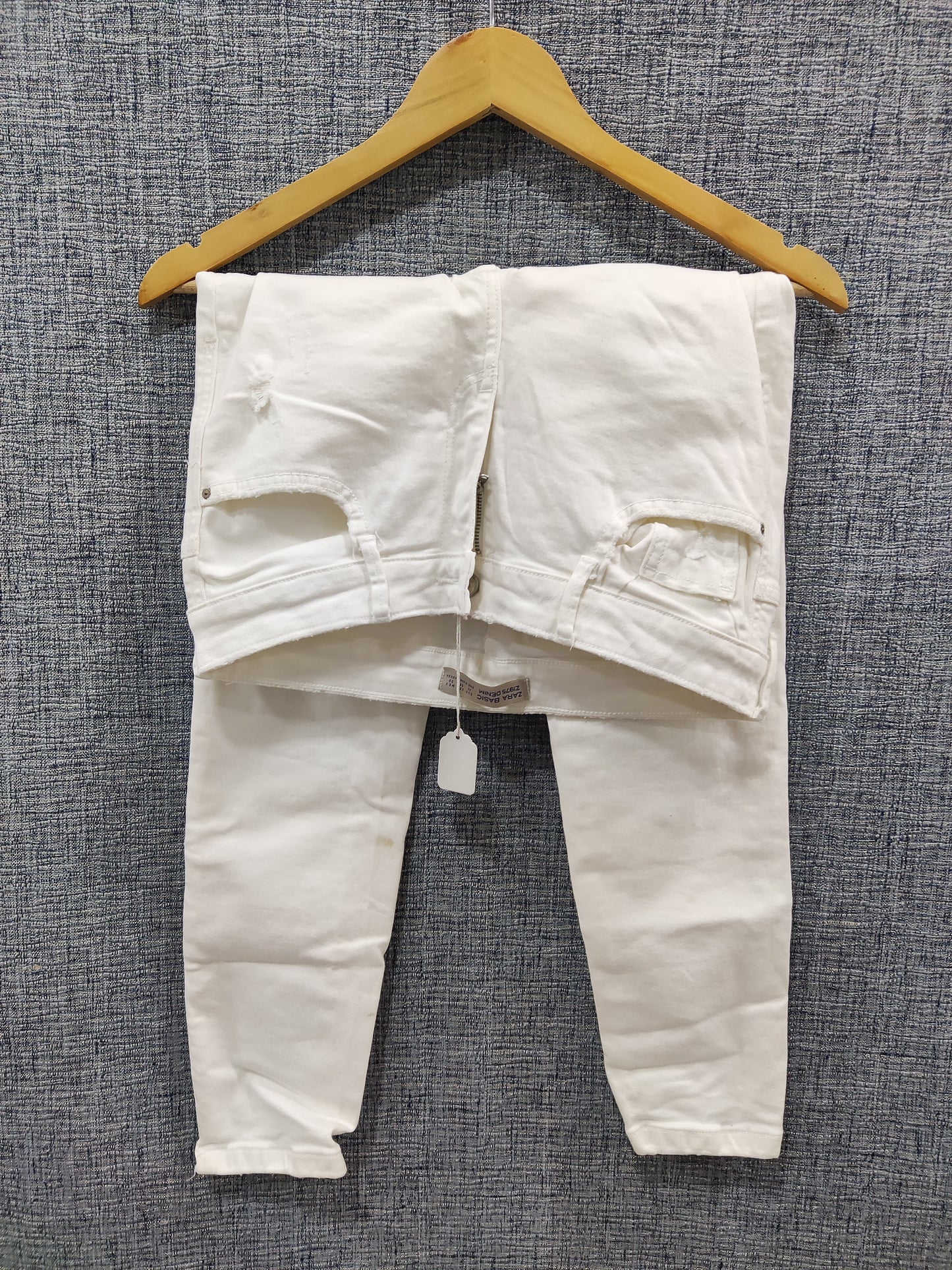 ZARA Basic White Distressed Denim Jeans | Relove