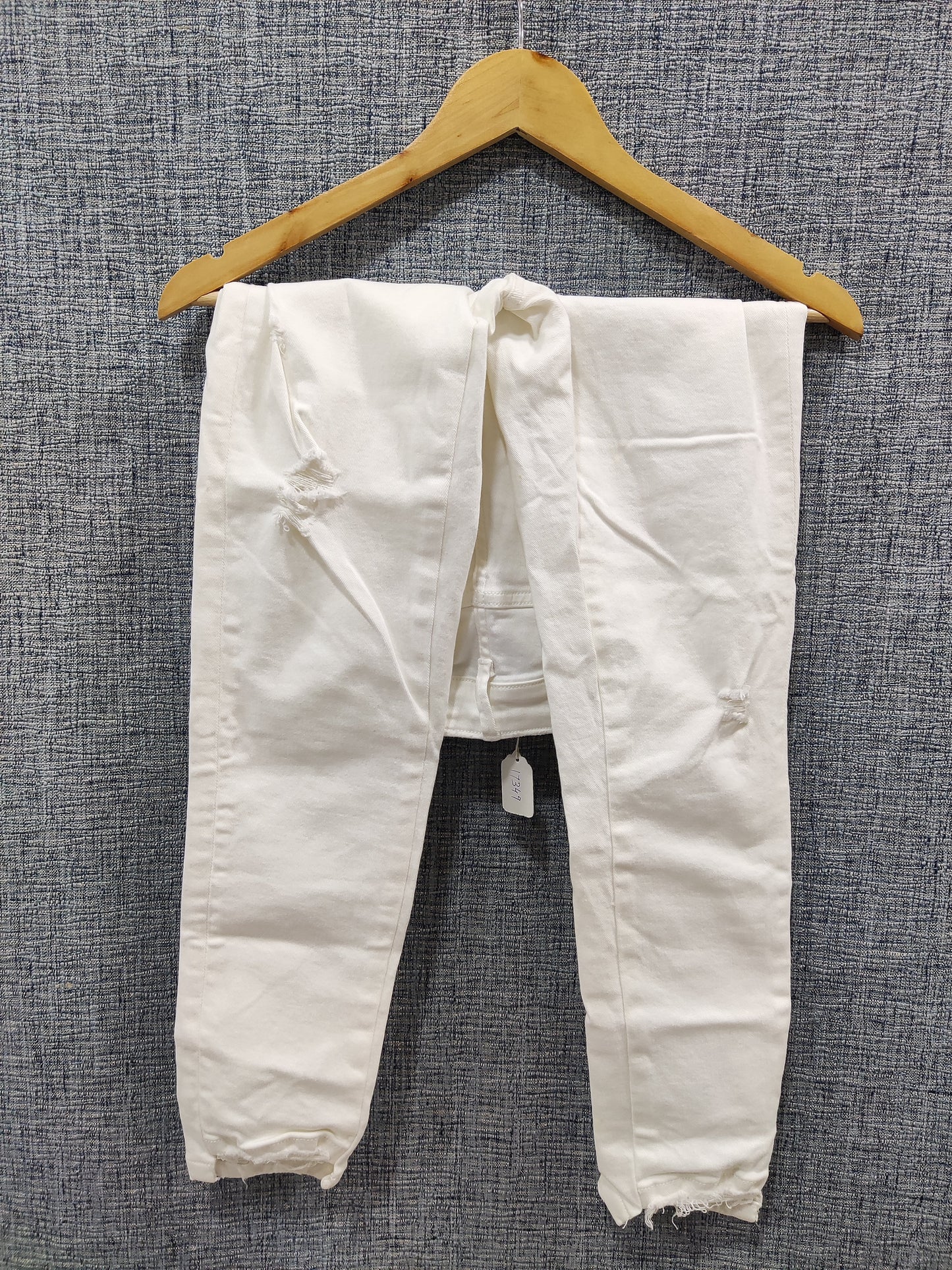 ZARA Basic White Distressed Denim Jeans | Relove
