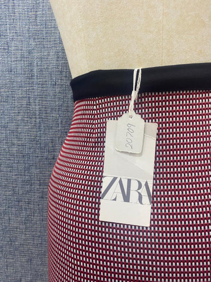 ZARA Red and White Front Zip Skirt | Relove