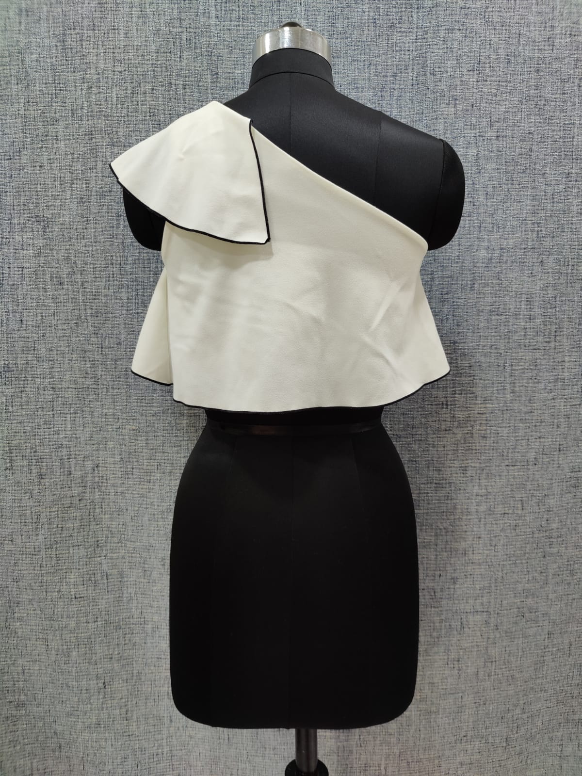 ZARA White And Black Bordered One Shoulder Crop Top | Relove