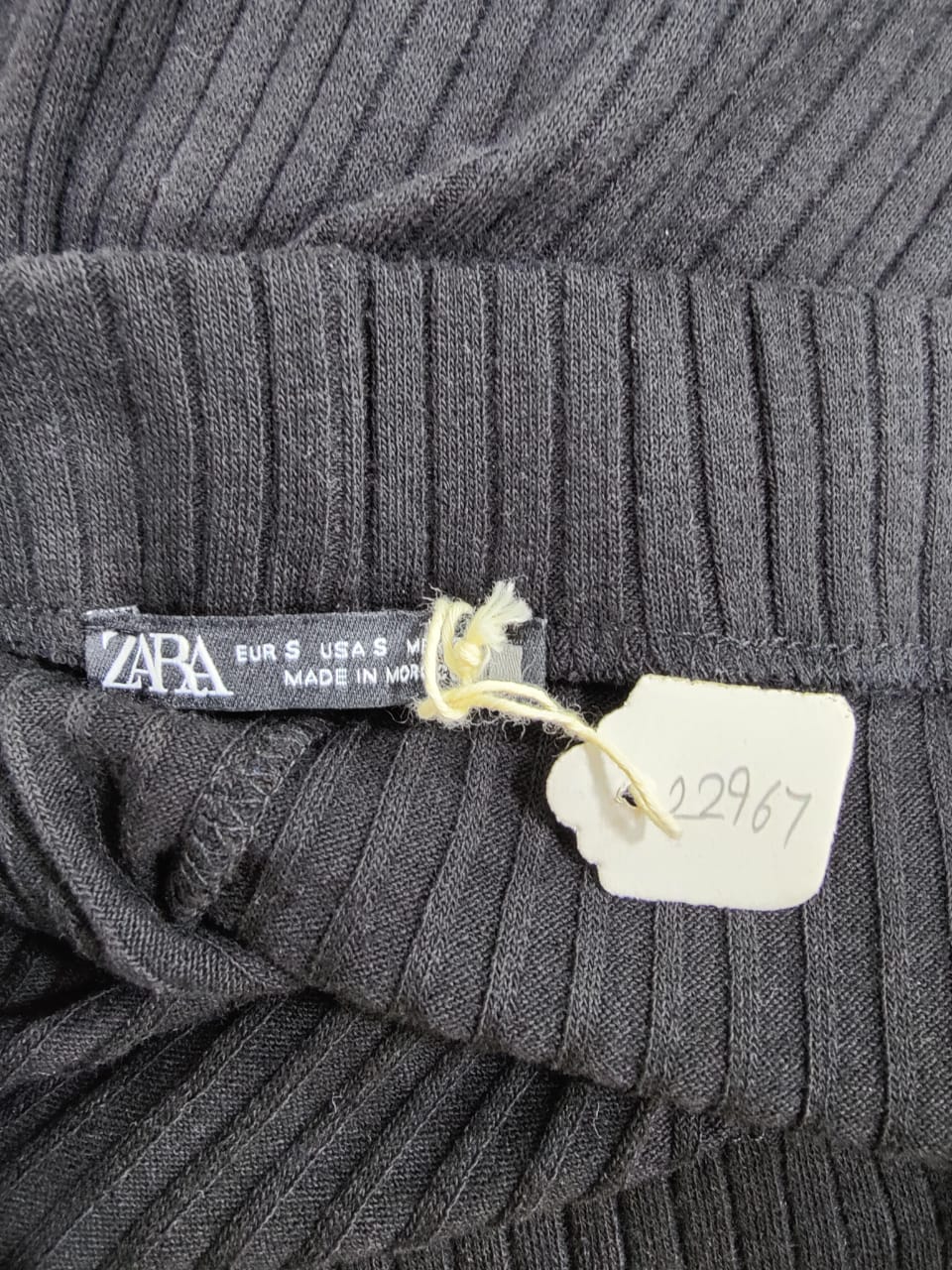 ZARA Solid Black Knit Skirt | Relove